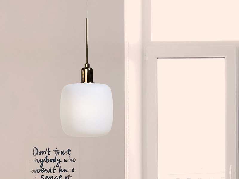 Come scegliere il lampadario perfetto per la tua casa