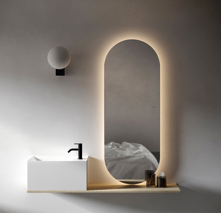 Specchio con illuminazione integrata per bagno