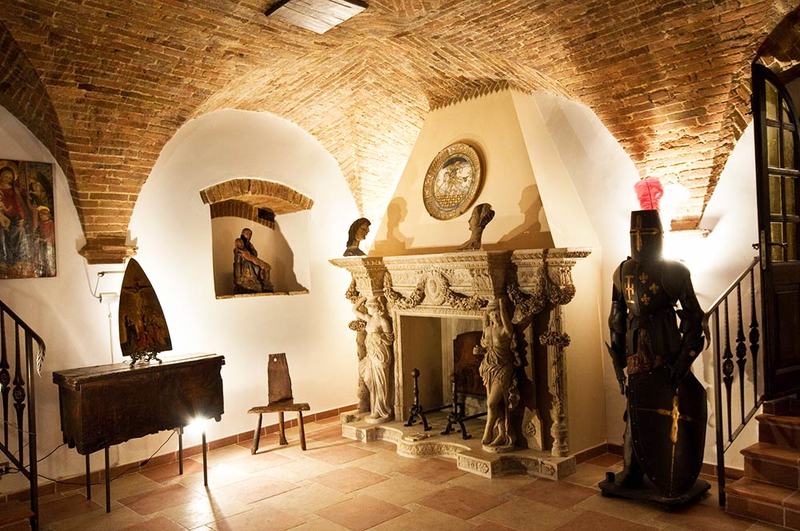 Interni di uno dei più belli castelli in vendita in Umbria