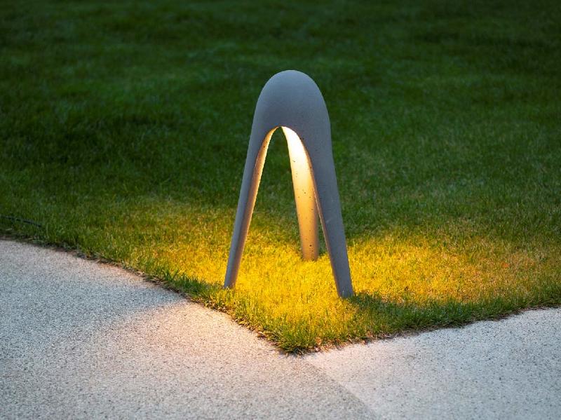 Illuminazione giardino design futuristico