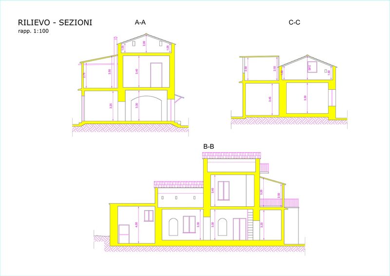 Disegni e piantine per progettare una casa a due piani